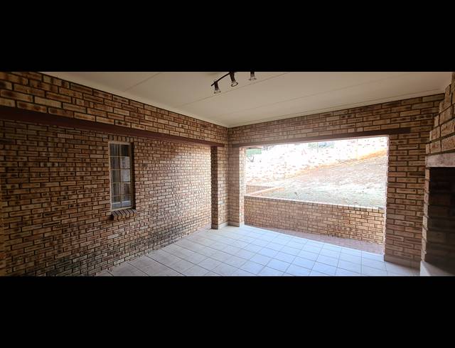 4 BEDROOM FREEHOLD FOR SALE IN CASHAN